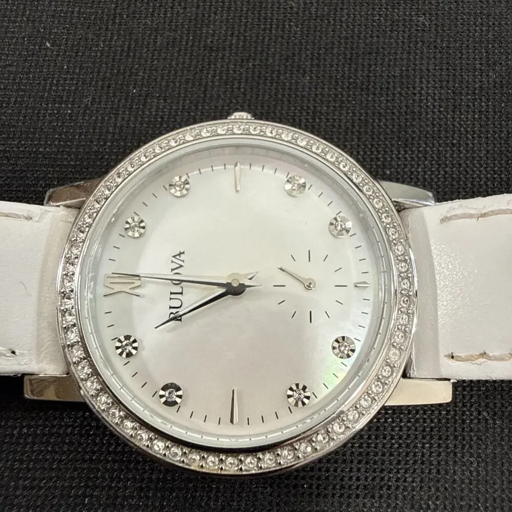 Women’s Bulova 96L245 Wristwatch New Battery 32mm Case Mother Of Pearl Dial (Z3)